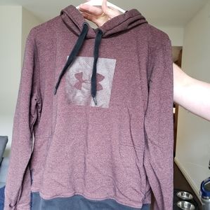 Womens Under Armour sweatshirt size Medium